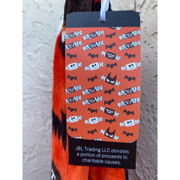 Tootsie Roll Halloween Plush Throw Blanket 60x70 Candy Bats - Picture 4 of 6